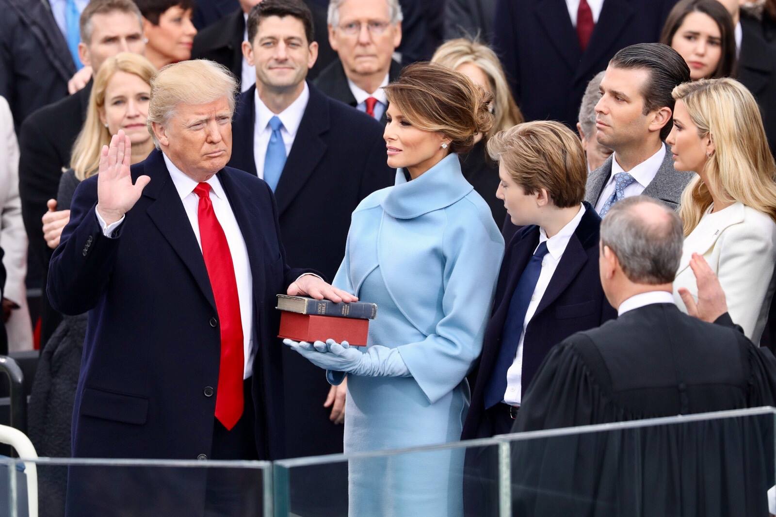 Trump swearing in ceremony 2017